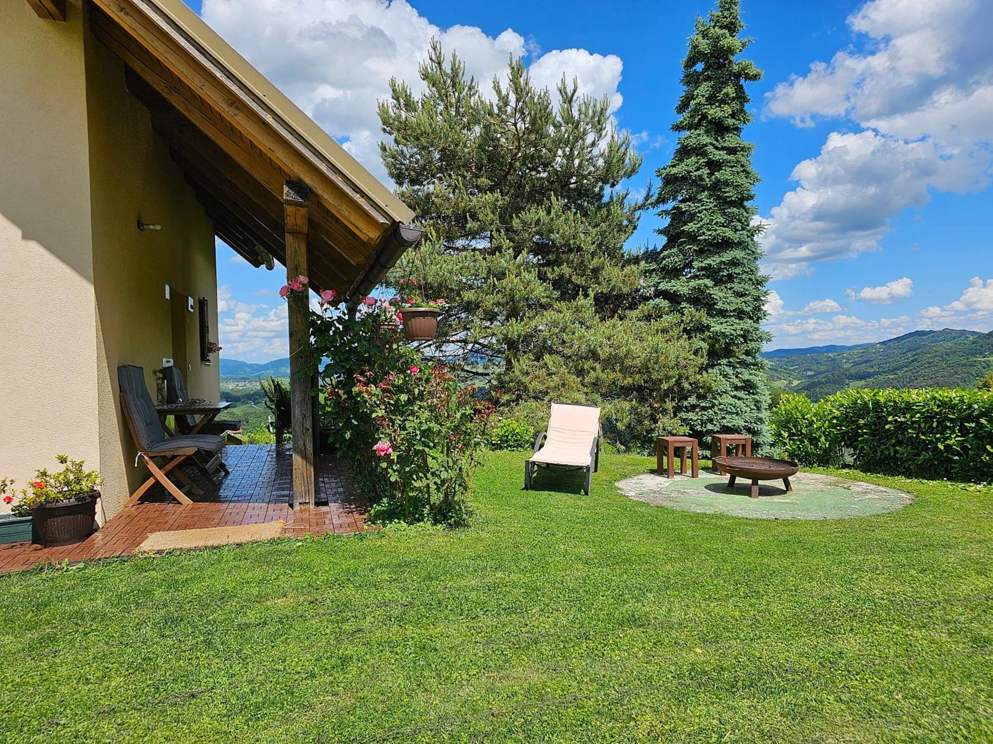 Holiday House Panorama Podcetrtek Luaran gambar